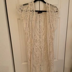 Sleeveless long crochet kimono